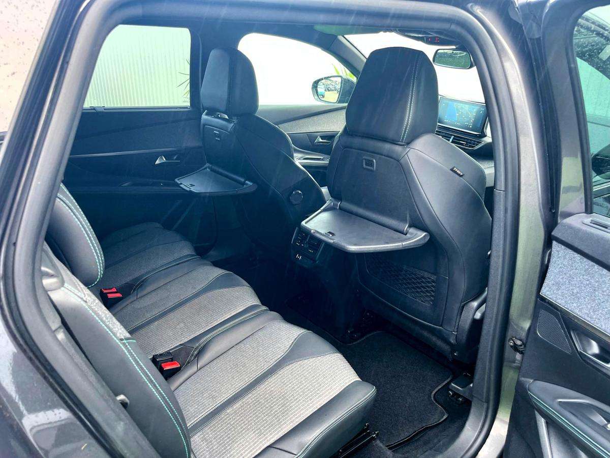 peugeot-5008-2023-gasolina-1199cc