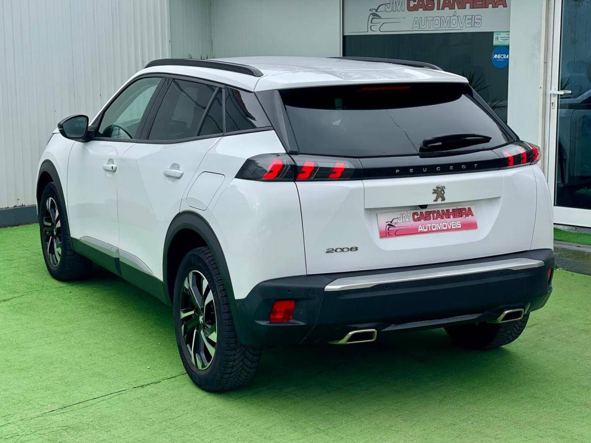 peugeot-2008-2022-gasolina-1199cc