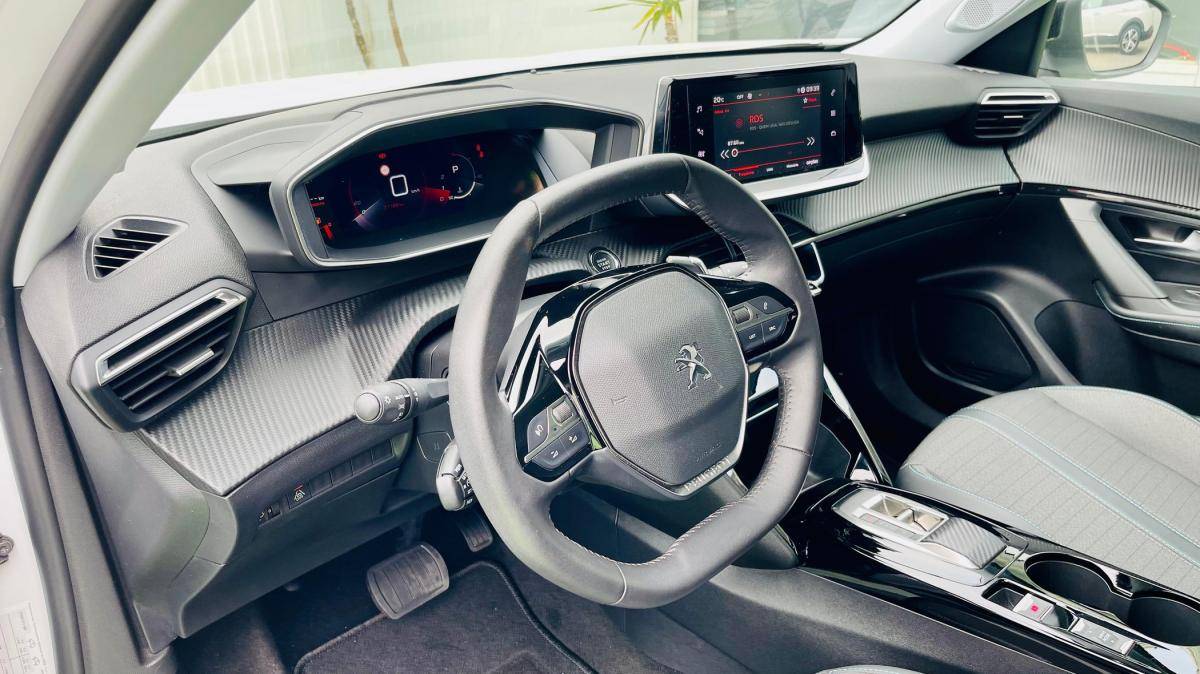 peugeot-2008-2022-gasolina-1199cc