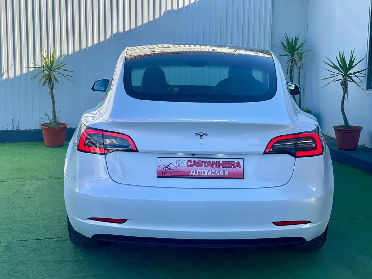 tesla-model-3-2022-eletrico-500cc
