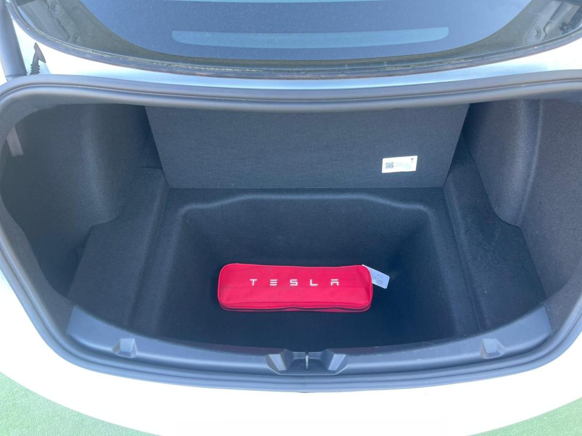 tesla-model-3-2022-eletrico-500cc