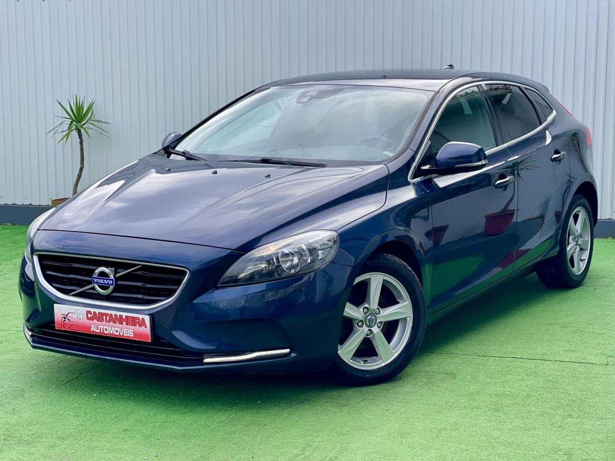 volvo-v40-2014-diesel-1560cc
