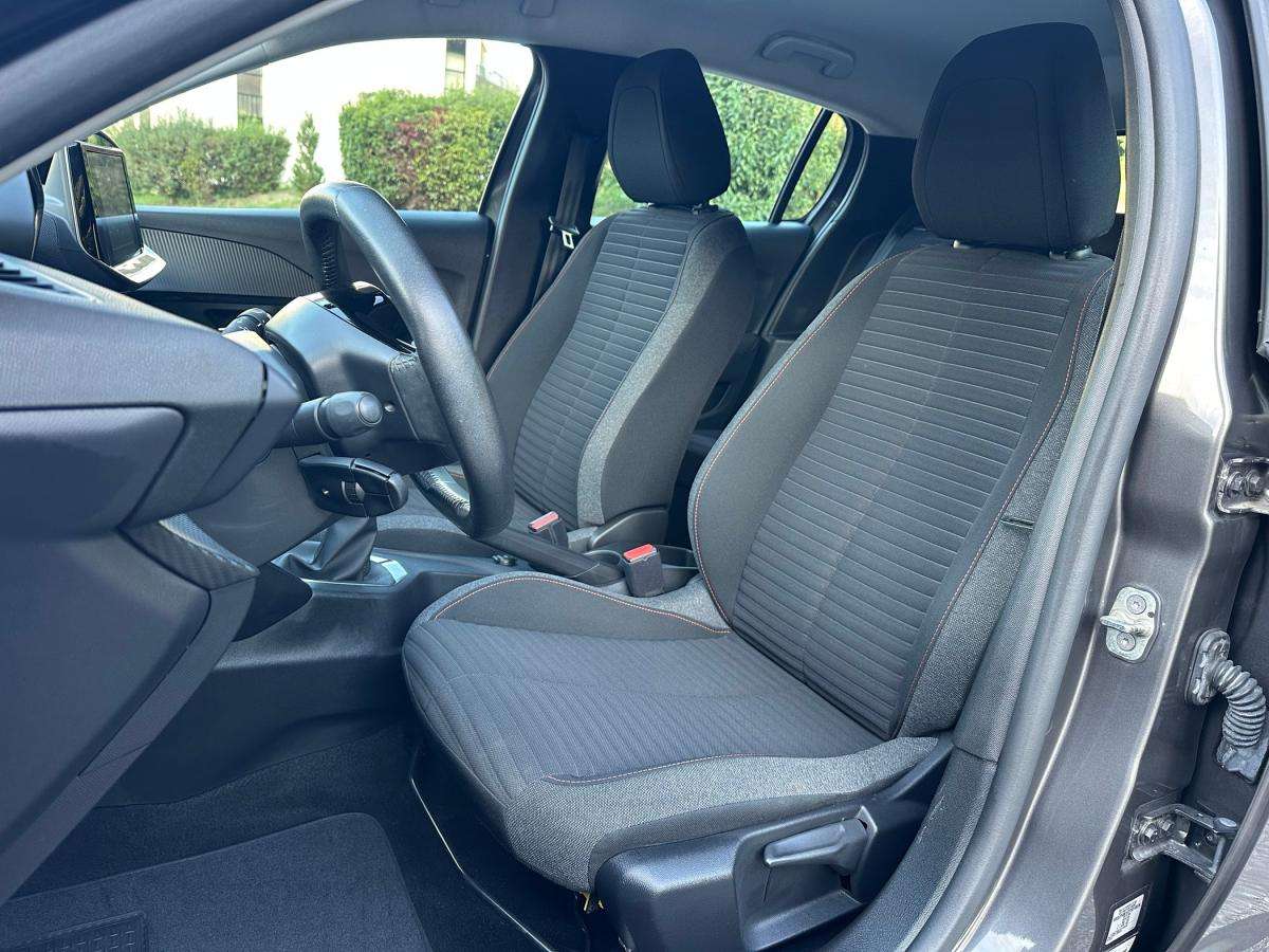 peugeot-208-2023-gasolina-1199cc