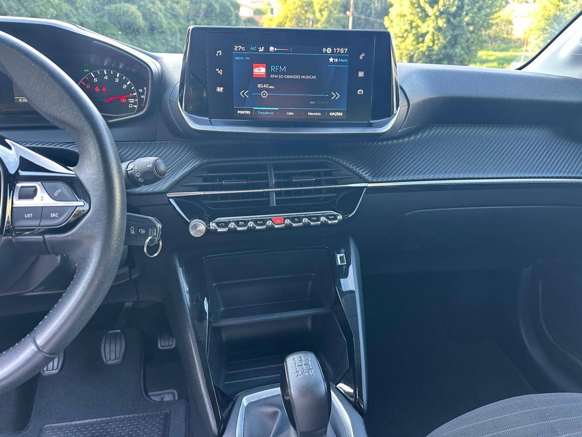 peugeot-208-2023-gasolina-1199cc
