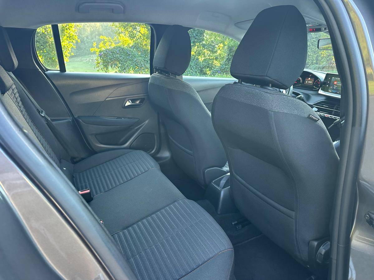 peugeot-208-2023-gasolina-1199cc