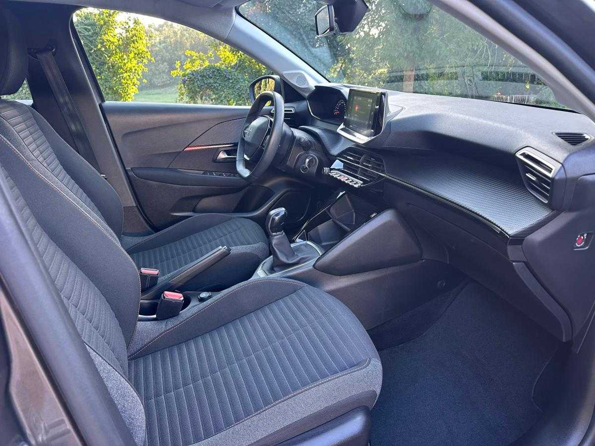 peugeot-208-2023-gasolina-1199cc