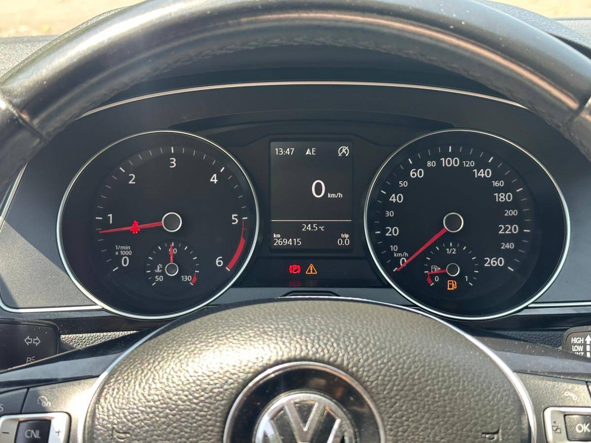 volkswagen-passat-variant-2015-diesel-1598cc