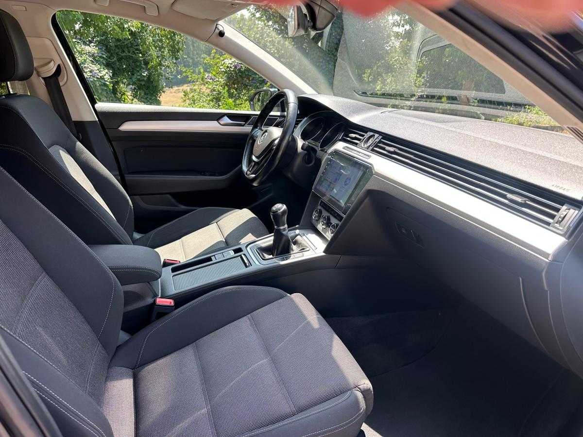 volkswagen-passat-variant-2015-diesel-1598cc