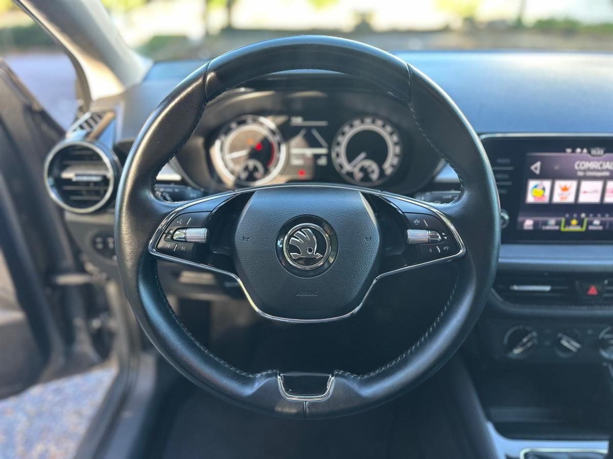 skoda-fabia-2023-gasolina-999cc