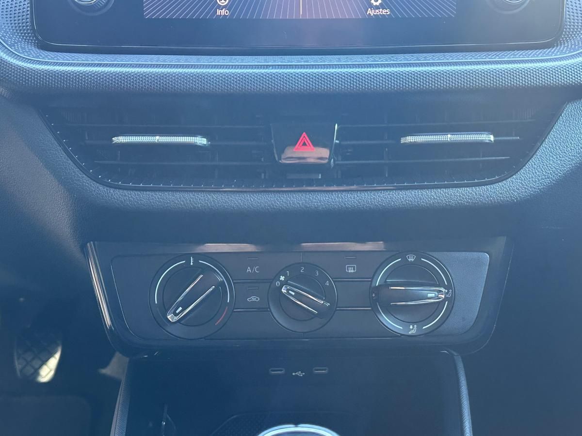 skoda-fabia-2023-gasolina-999cc