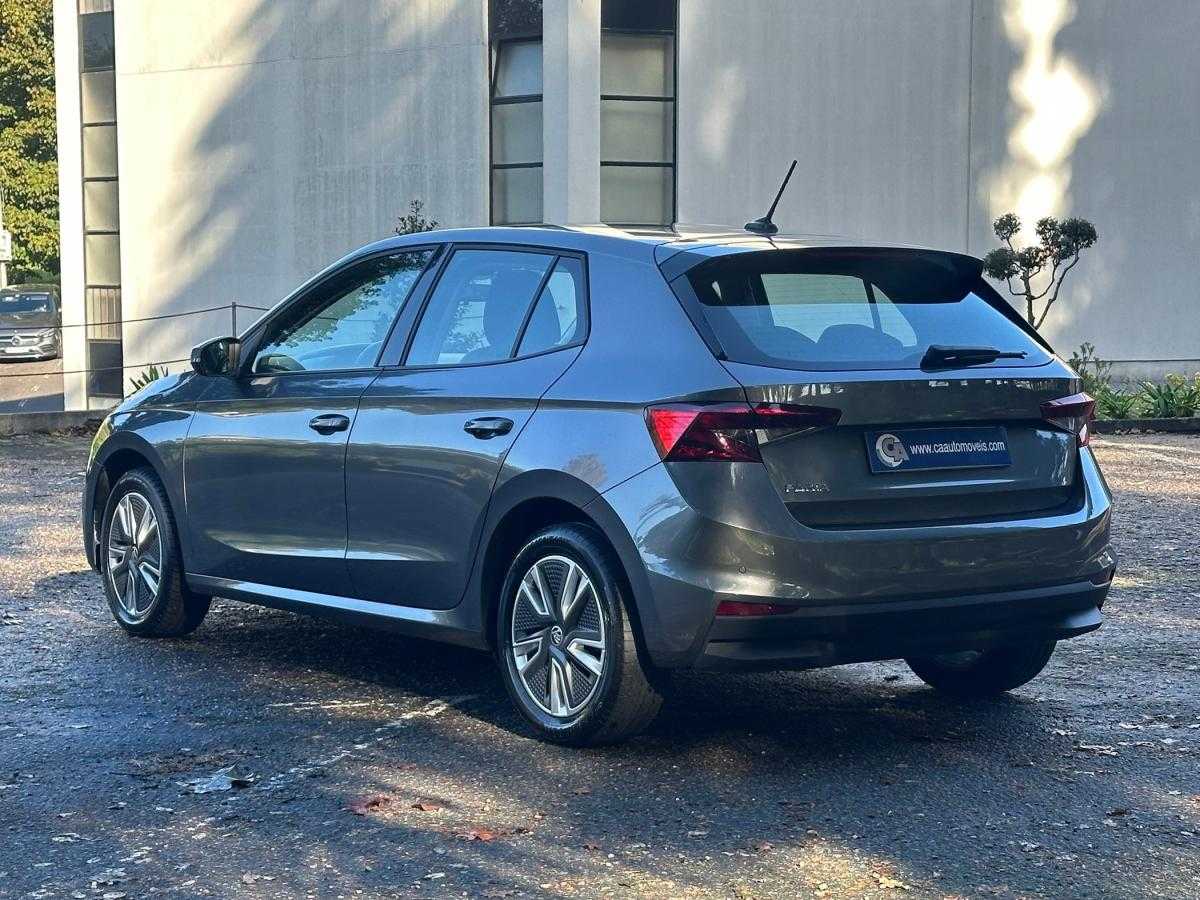 skoda-fabia-2023-gasolina-999cc