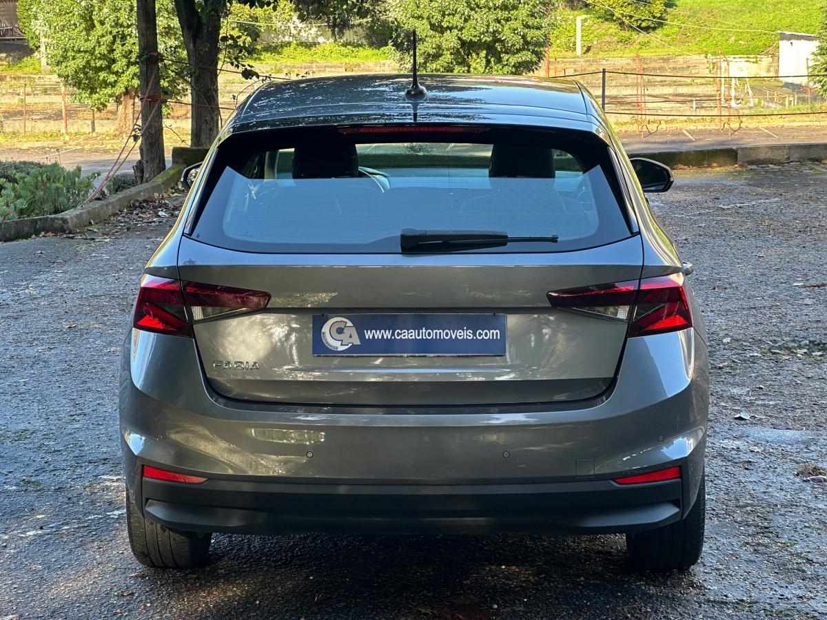 skoda-fabia-2023-gasolina-999cc