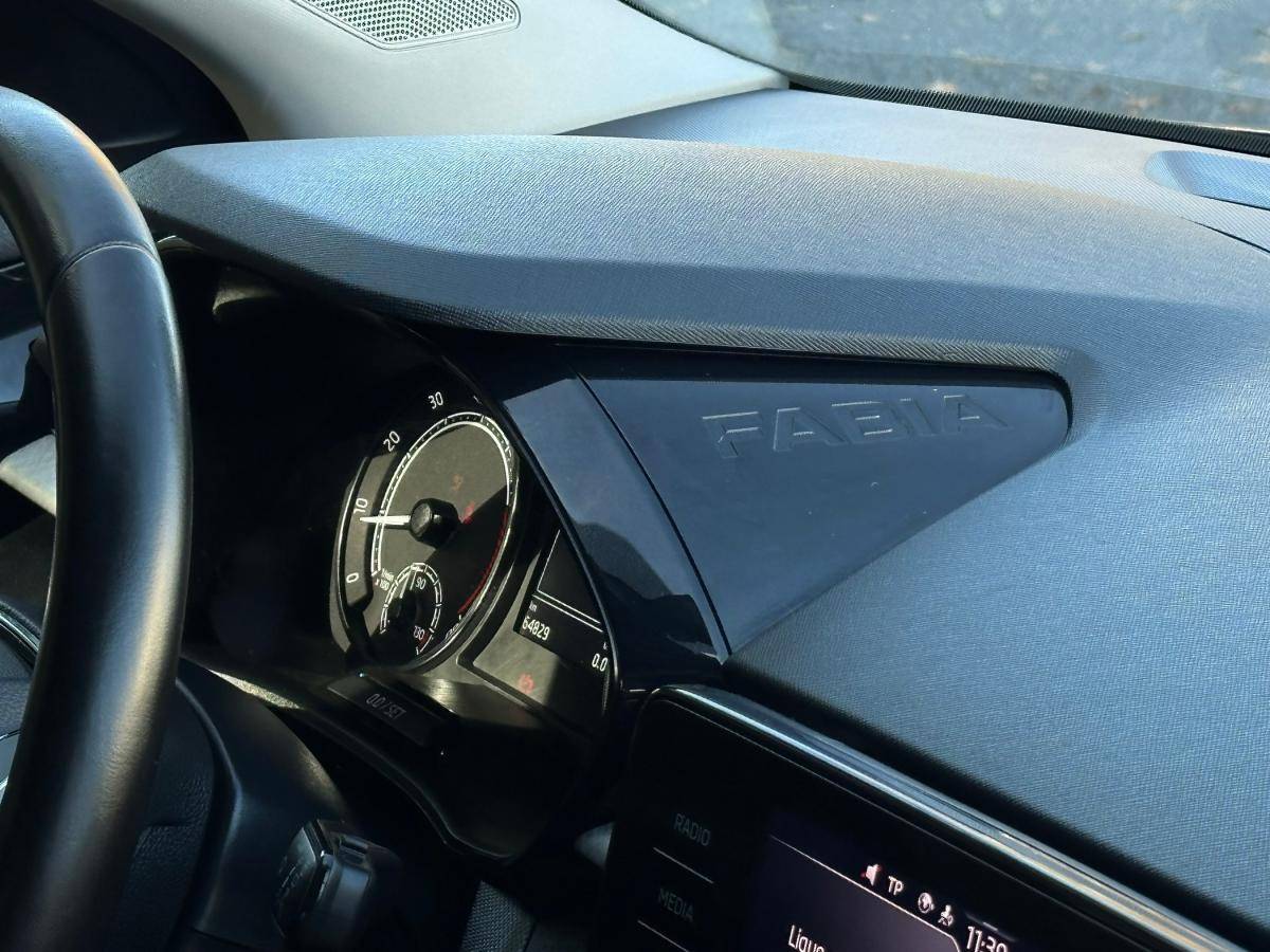 skoda-fabia-2023-gasolina-999cc