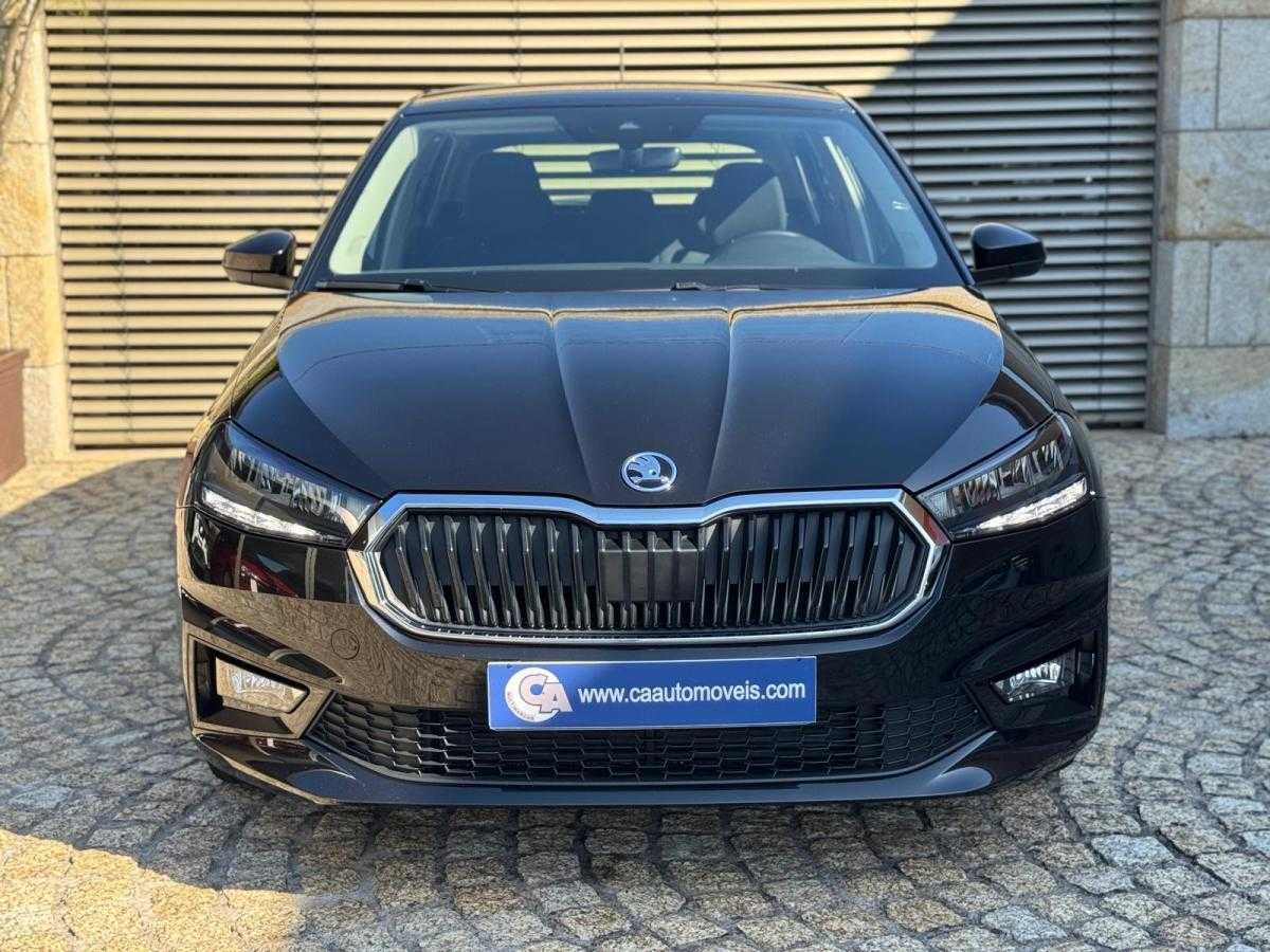 skoda-fabia-2023-gasolina-999cc
