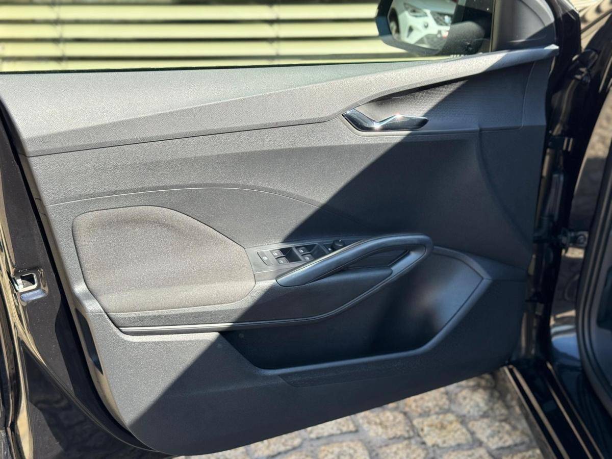 skoda-fabia-2023-gasolina-999cc