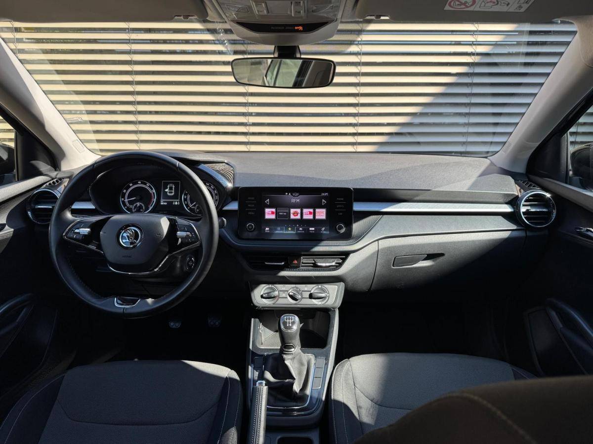 skoda-fabia-2023-gasolina-999cc
