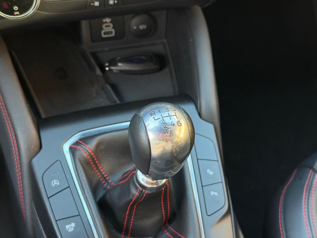 ford-kuga-2023-gasolina-1499cc