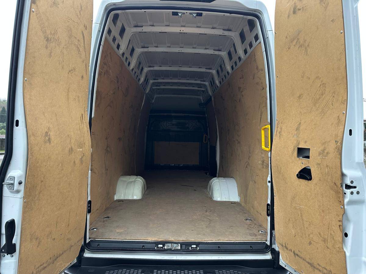 iveco-daily-2023-diesel-2287cc
