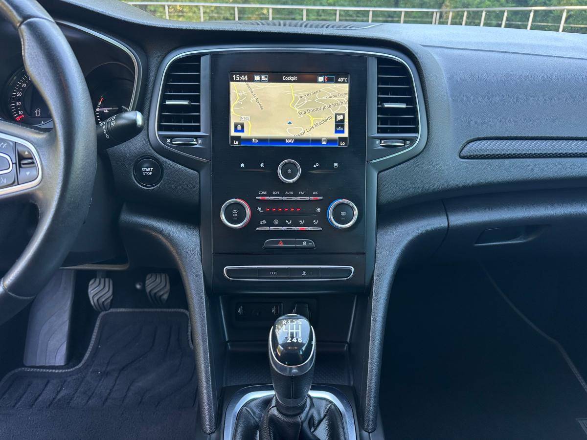 renault-megane-sport-tourer-2019-gasolina-1332cc