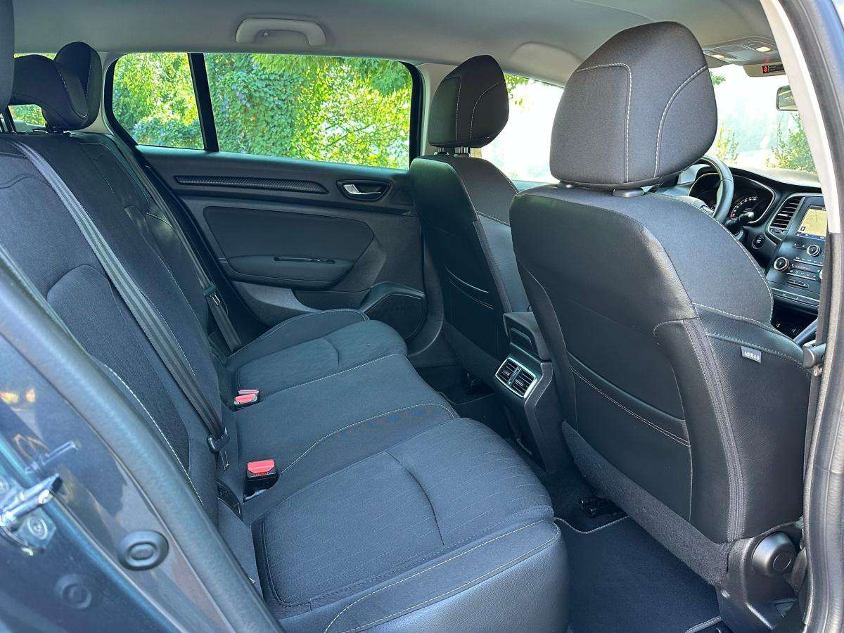 renault-megane-sport-tourer-2019-gasolina-1332cc