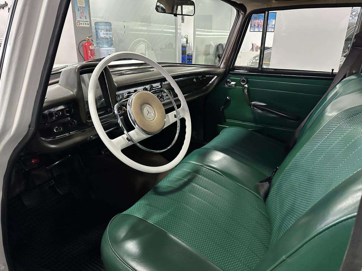 mercedes-benz-200-1967-diesel-1987cc
