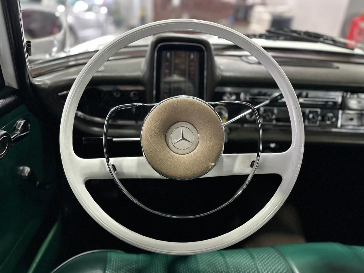 mercedes-benz-200-1967-diesel-1987cc