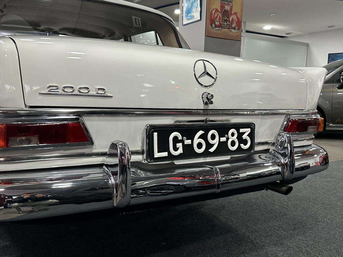 mercedes-benz-200-1967-diesel-1987cc
