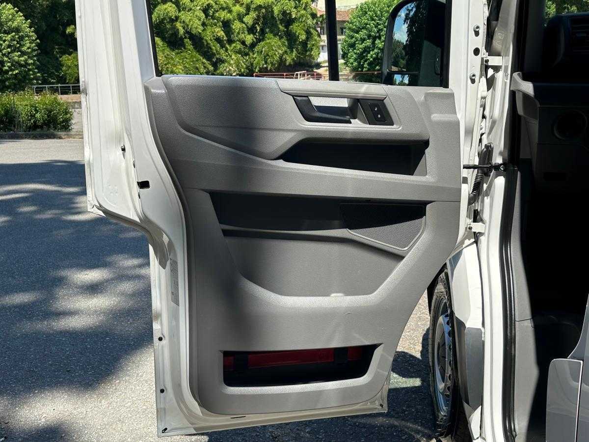 volkswagen-crafter-2022-diesel-1968cc