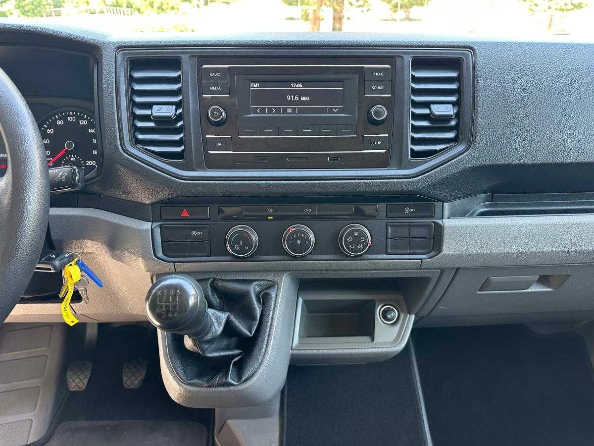 volkswagen-crafter-2022-diesel-1968cc