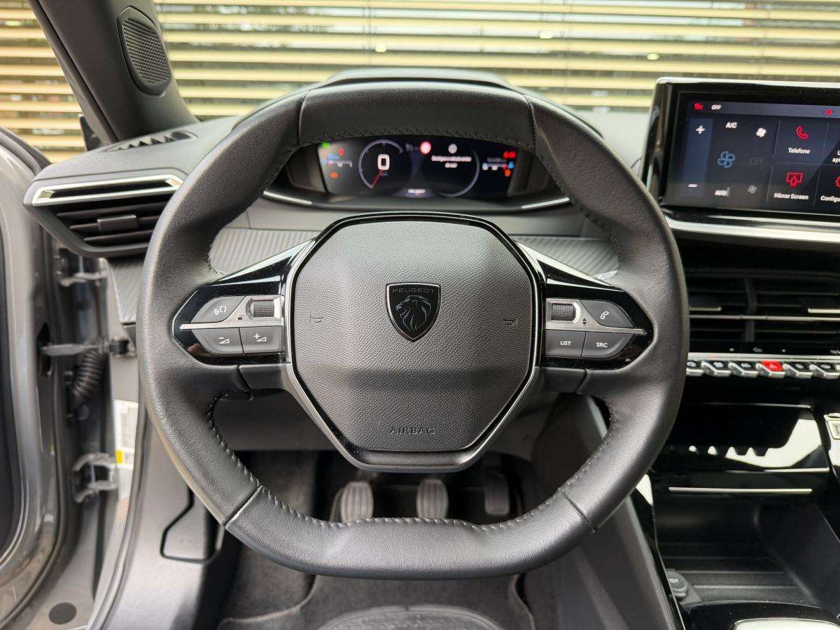 peugeot-2008-2024-gasolina-1199cc