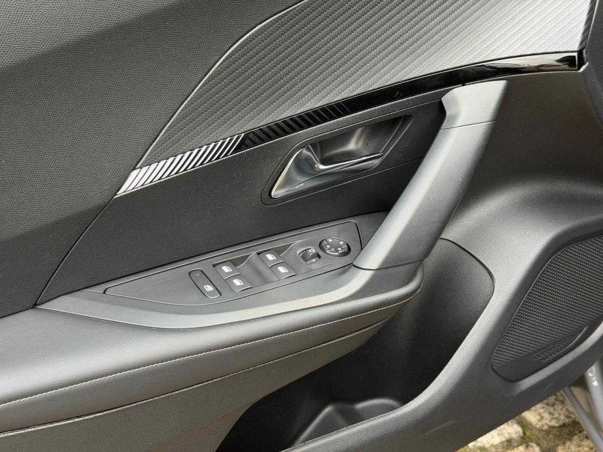 peugeot-2008-2024-gasolina-1199cc