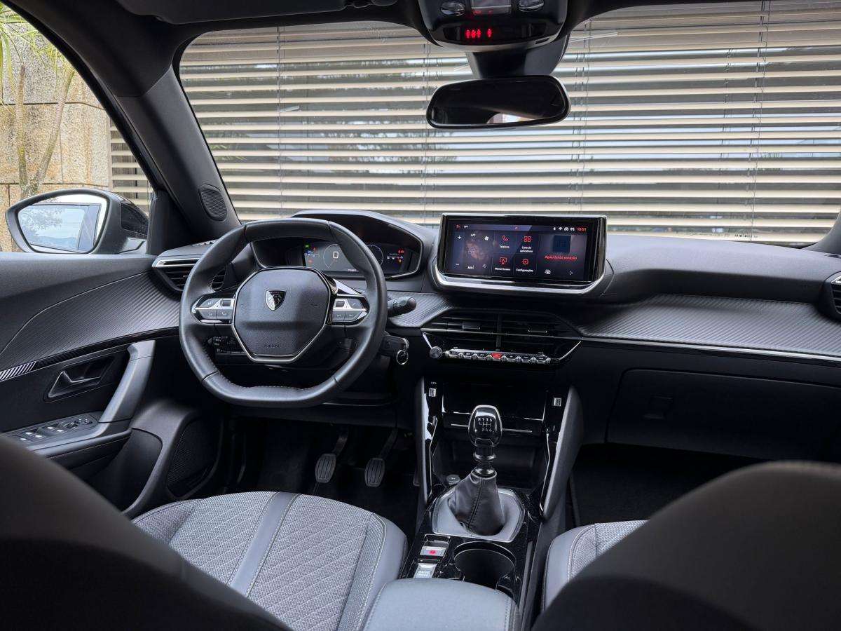 peugeot-2008-2024-gasolina-1199cc