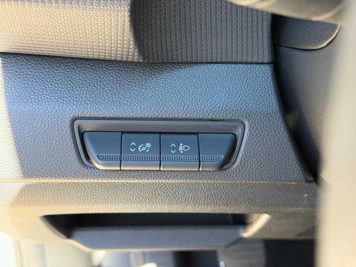 renault-trafic-2023-diesel-1997cc
