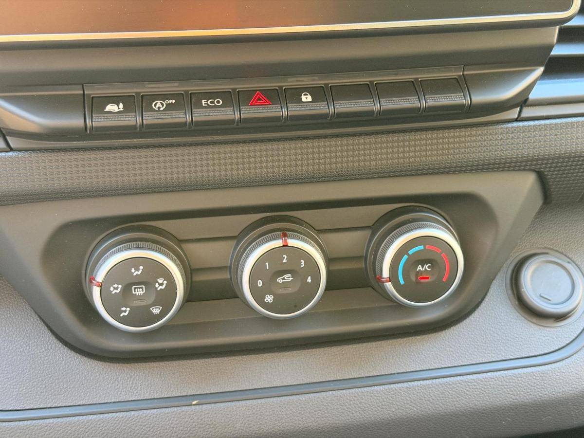 renault-trafic-2023-diesel-1997cc