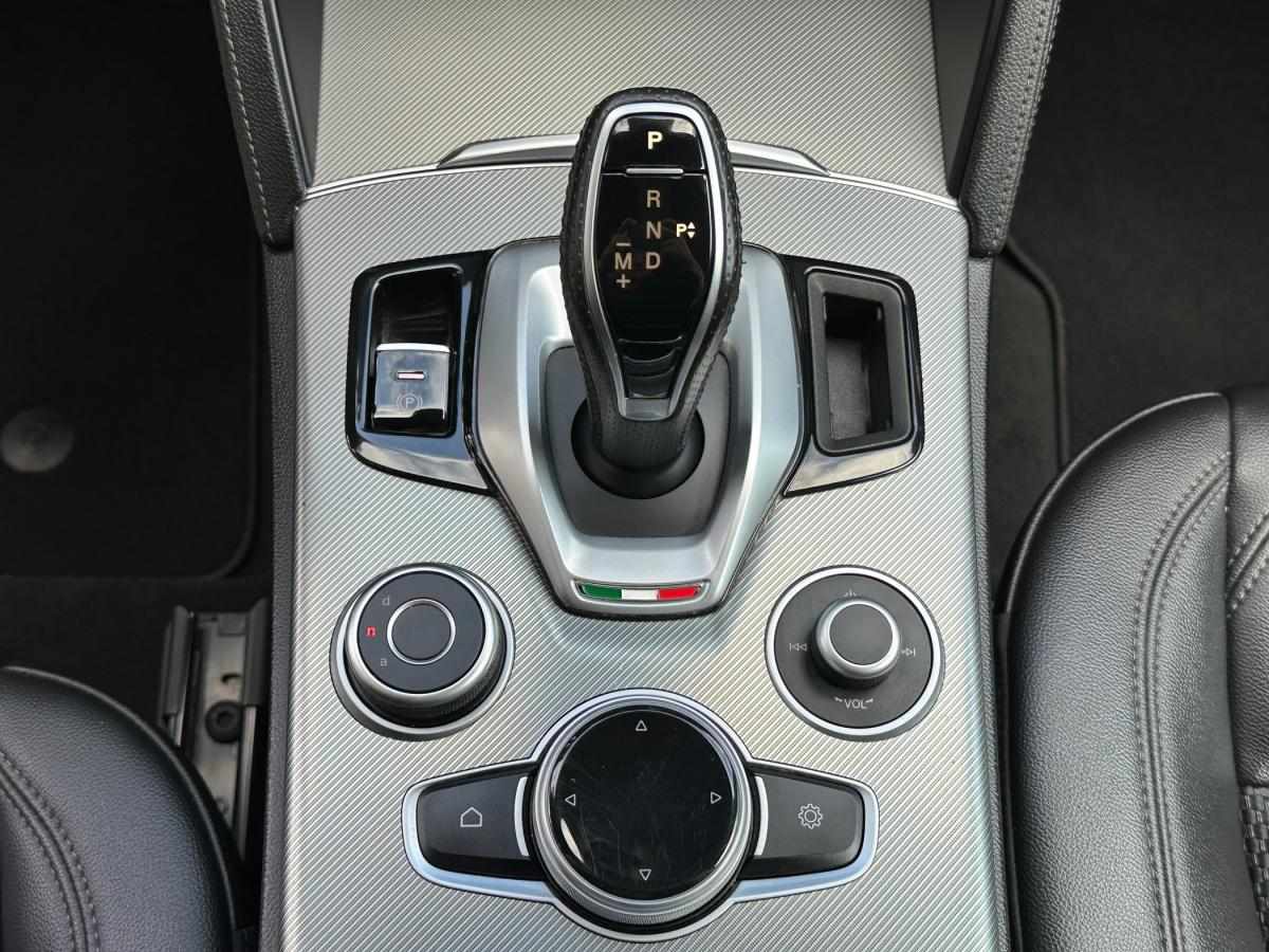 alfa-romeo-stelvio-2022-diesel-2143cc