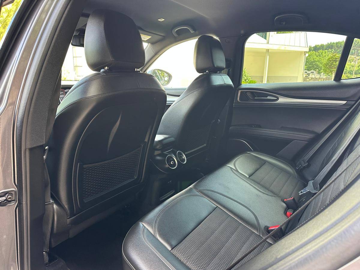 alfa-romeo-stelvio-2022-diesel-2143cc
