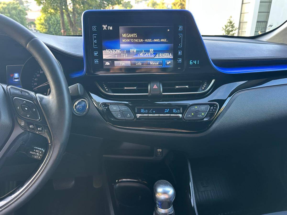 toyota-c-hr-2018-hibrido-a-gasolina-1798cc
