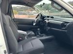 toyota-hilux-2021-diesel-2393cc