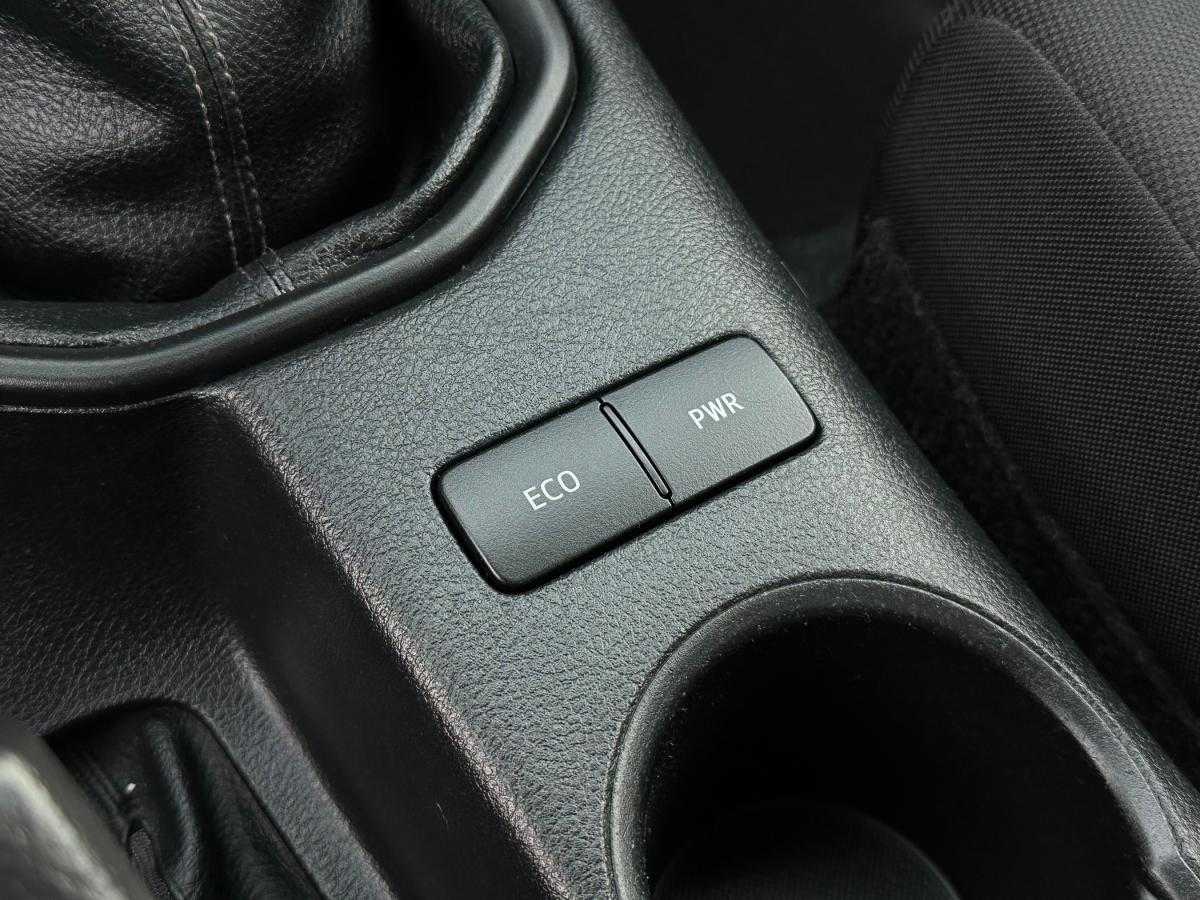 toyota-hilux-2021-diesel-2393cc
