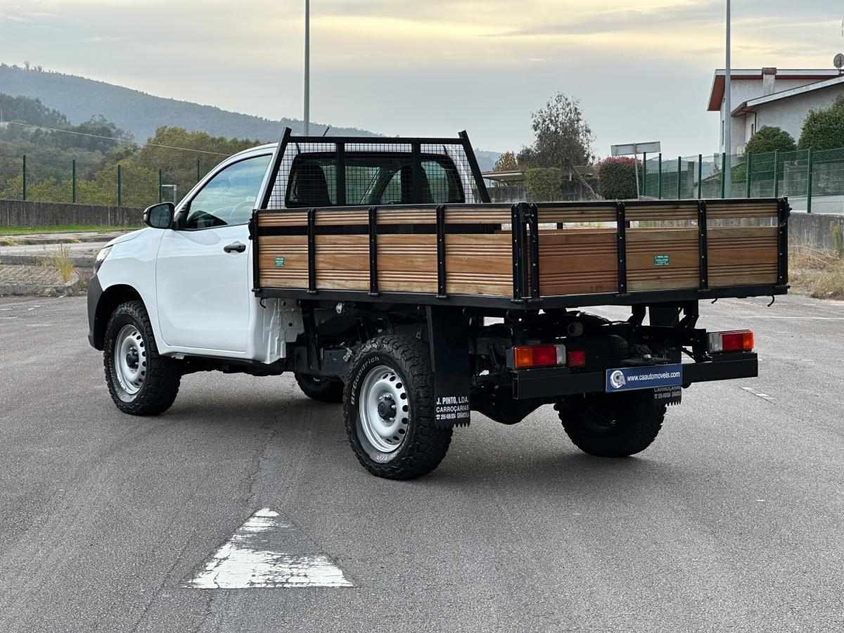 toyota-hilux-2021-diesel-2393cc
