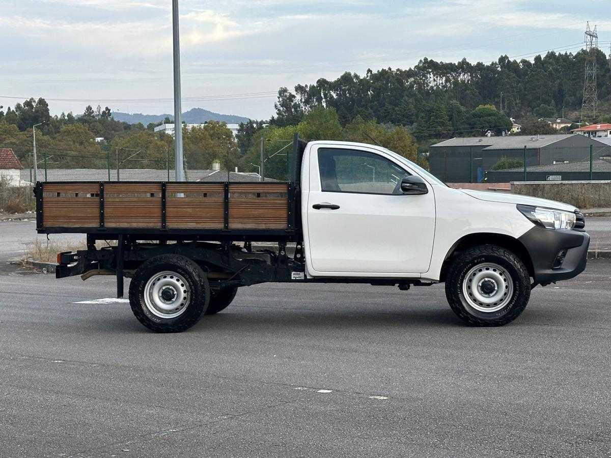 toyota-hilux-2021-diesel-2393cc