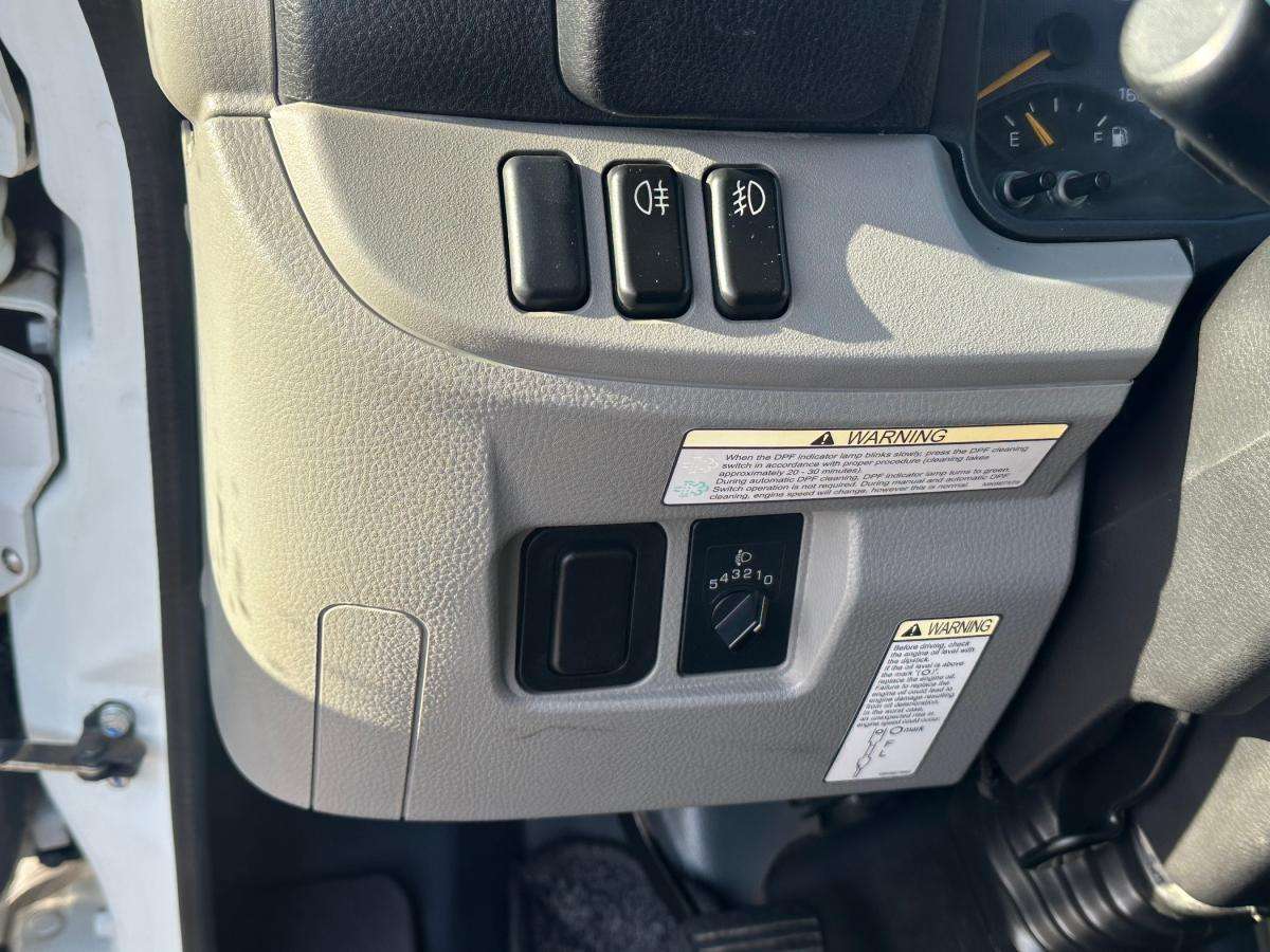 mitsubishi-canter-2022-diesel-2998cc