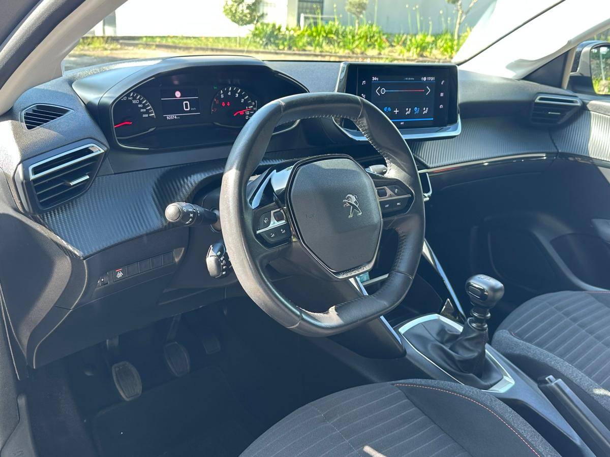 peugeot-208-2023-gasolina-1199cc