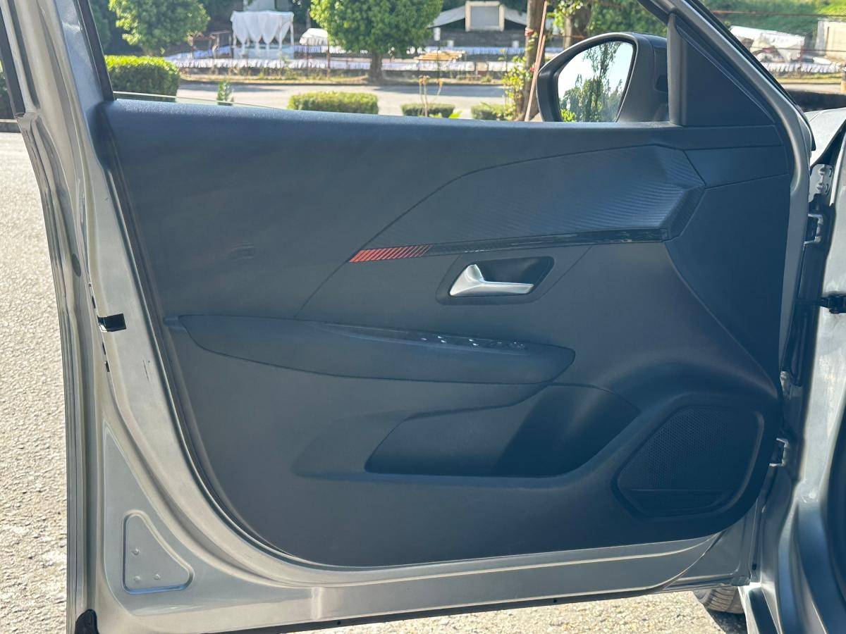 peugeot-208-2023-gasolina-1199cc