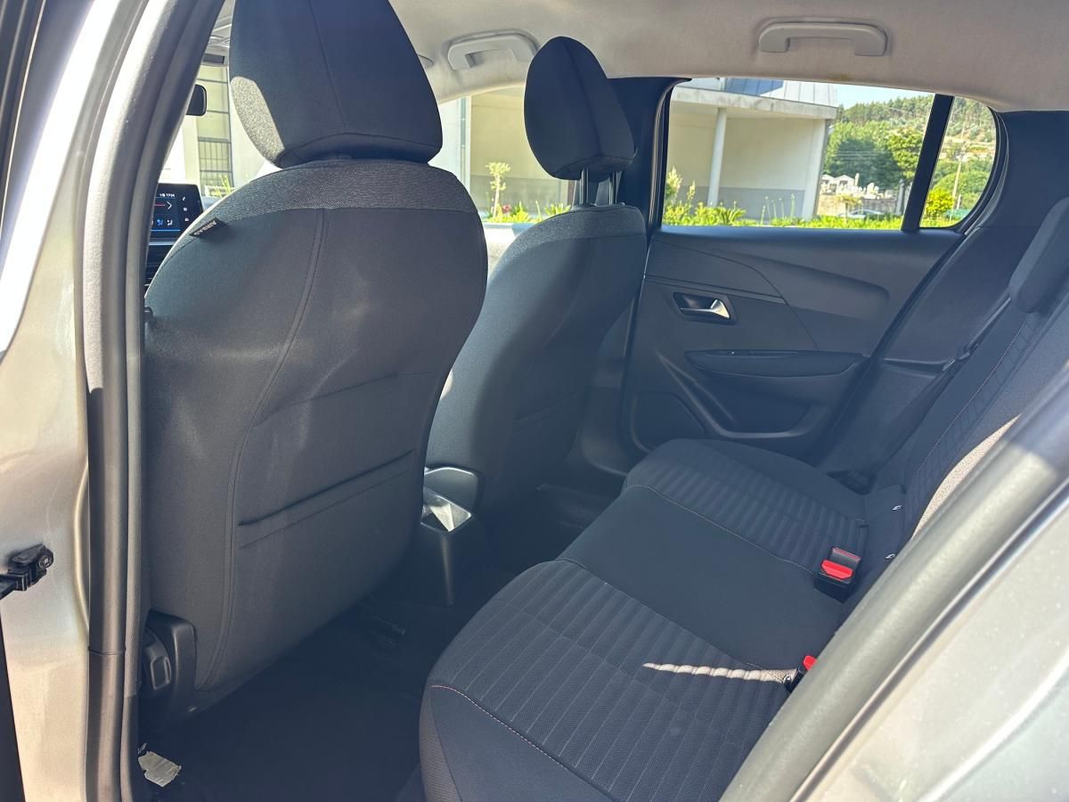 peugeot-208-2023-gasolina-1199cc