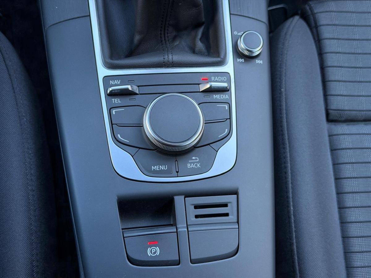 audi-a3-sportback-2015-diesel-1598cc
