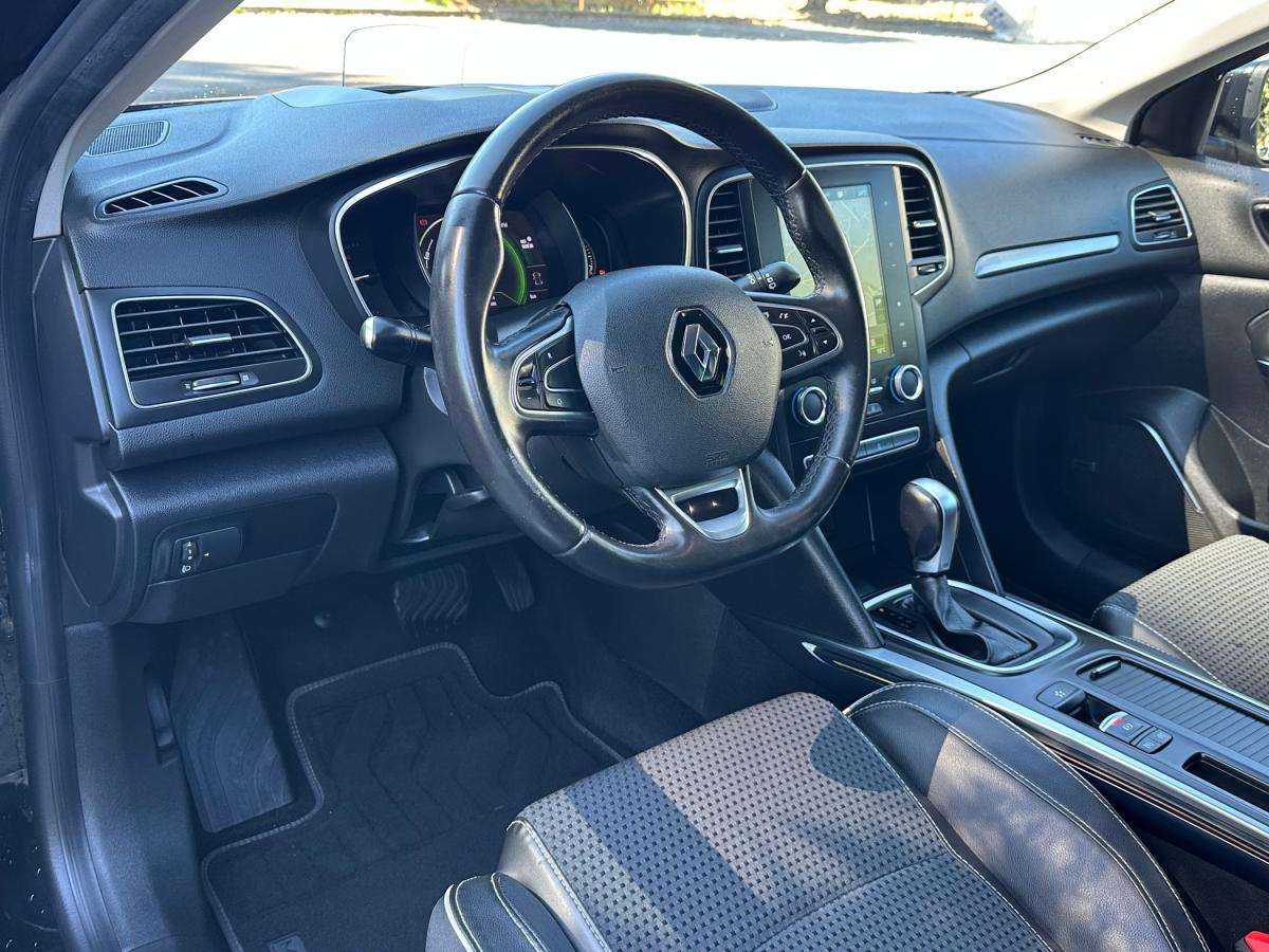 renault-megane-sport-tourer-2018-diesel-1461cc