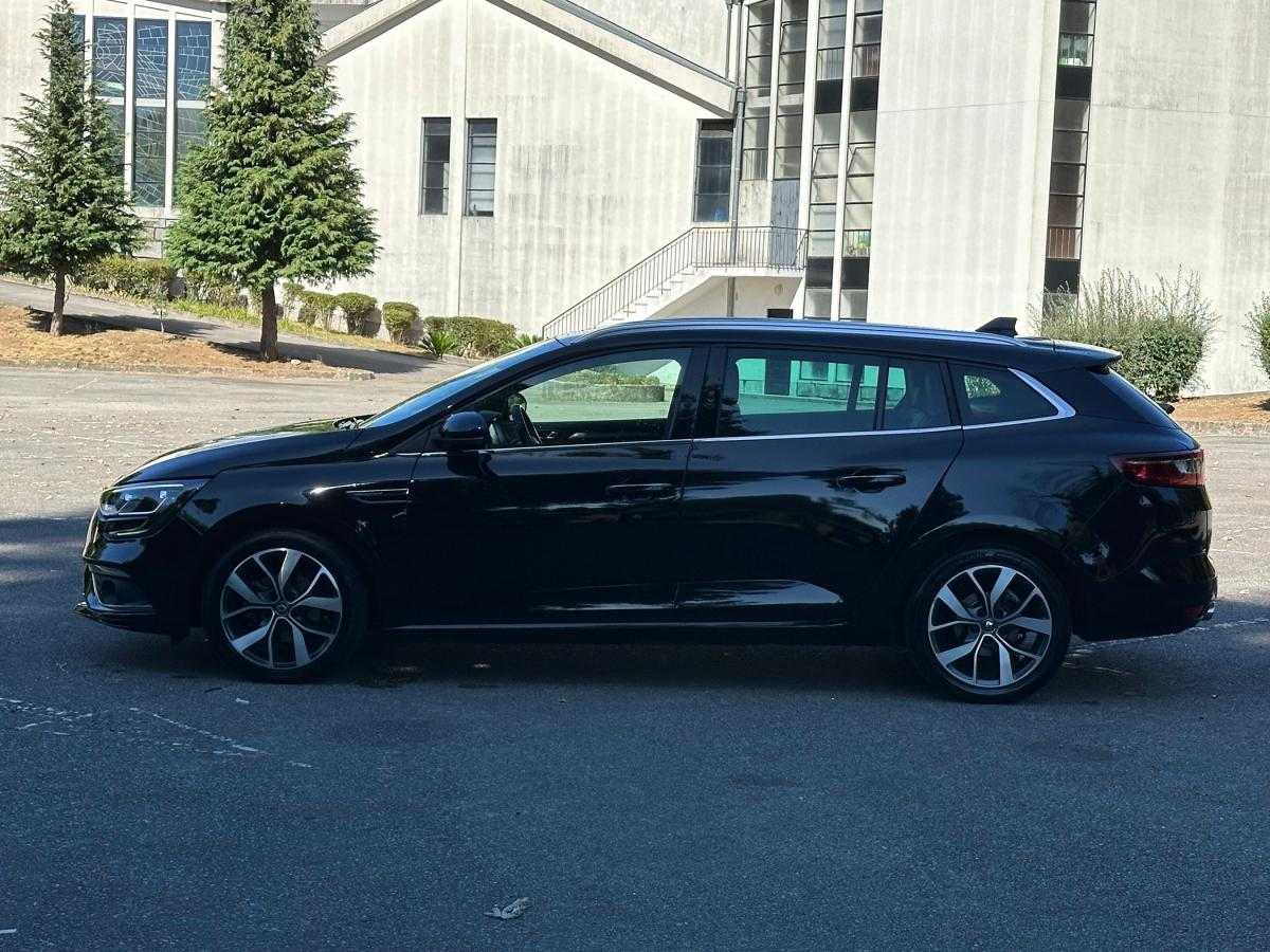 renault-megane-sport-tourer-2018-diesel-1461cc