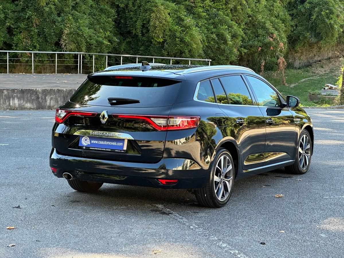 renault-megane-sport-tourer-2018-diesel-1461cc