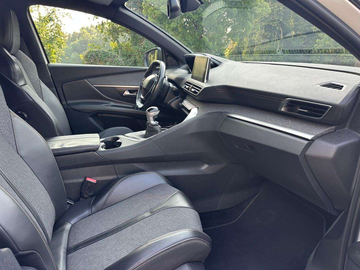 peugeot-3008-2018-diesel-1499cc